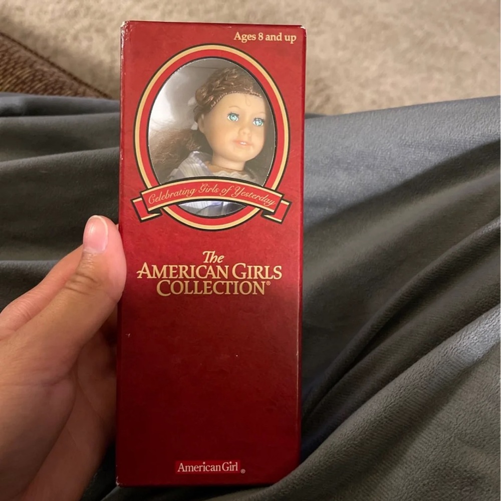 Mini felicity doll